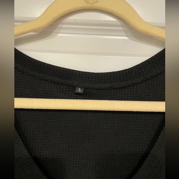 Amazon Long Sleeve - Picture 2 of 4